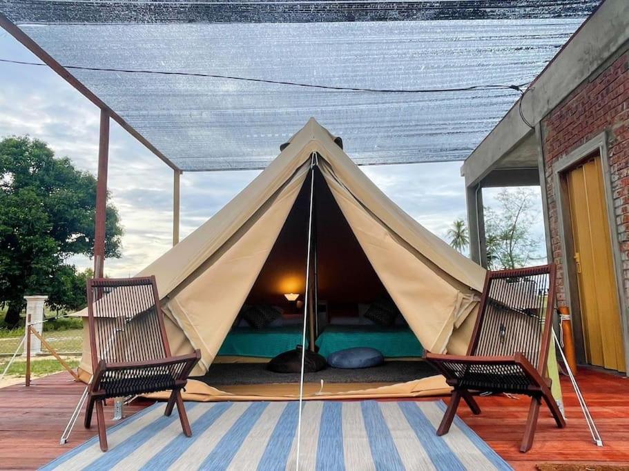 Rembulan Escape Bell Tent 2 Kampung Penarik Kültér fotó